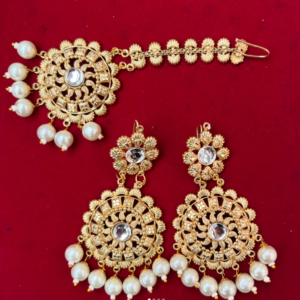 Pearl White Tikka set with Earrings